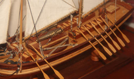 IMG_0128lr.jpg (28267 bytes)